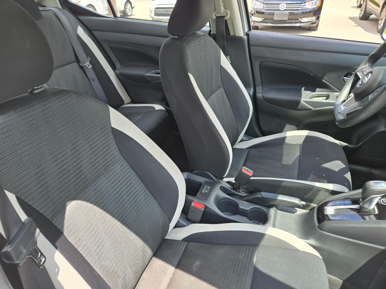 Nissan Versa SV CVT 2021