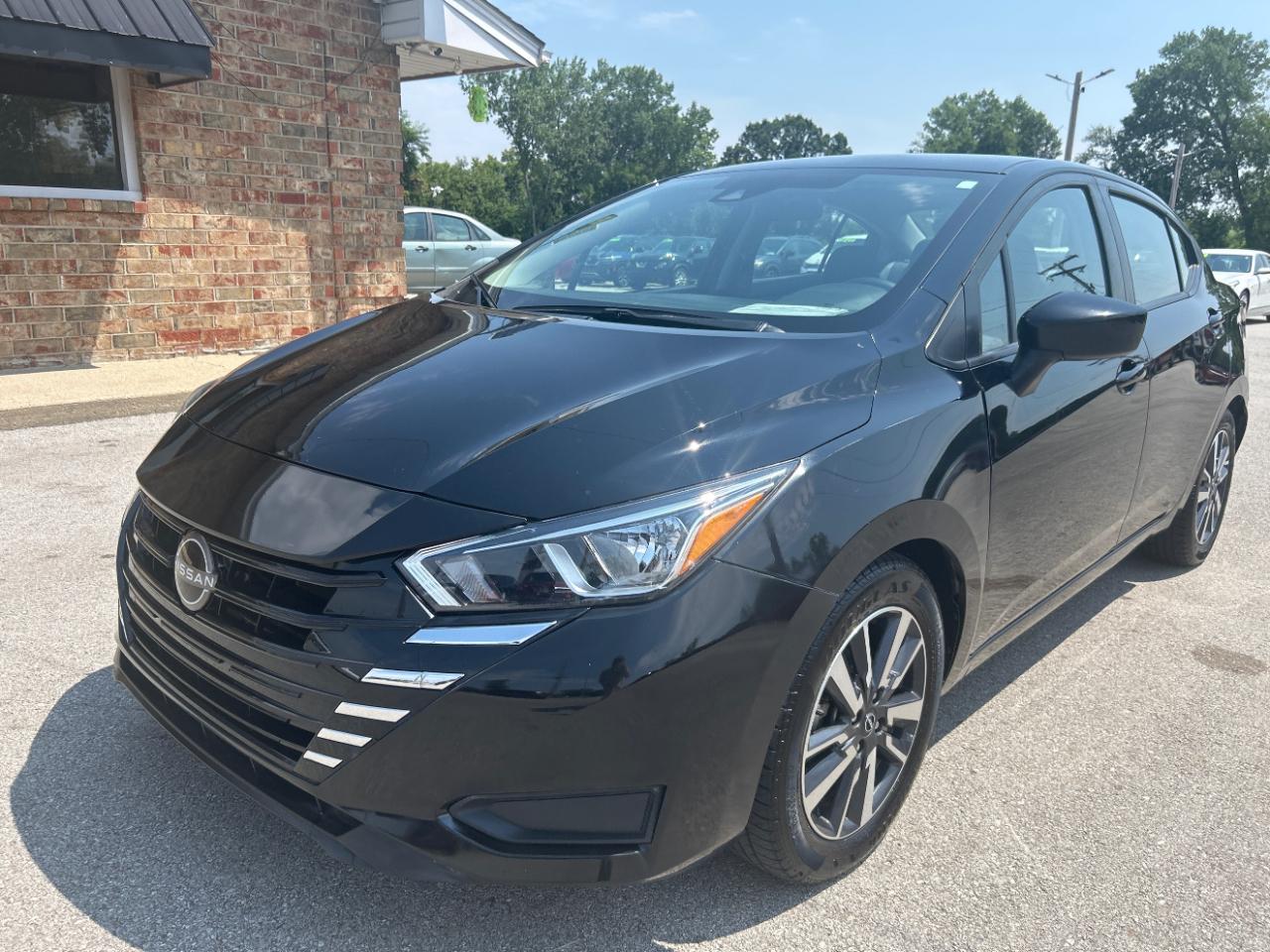 Black 2023 Nissan Versa Sedan Front-Wheel Drive Continuously Variable Transmission