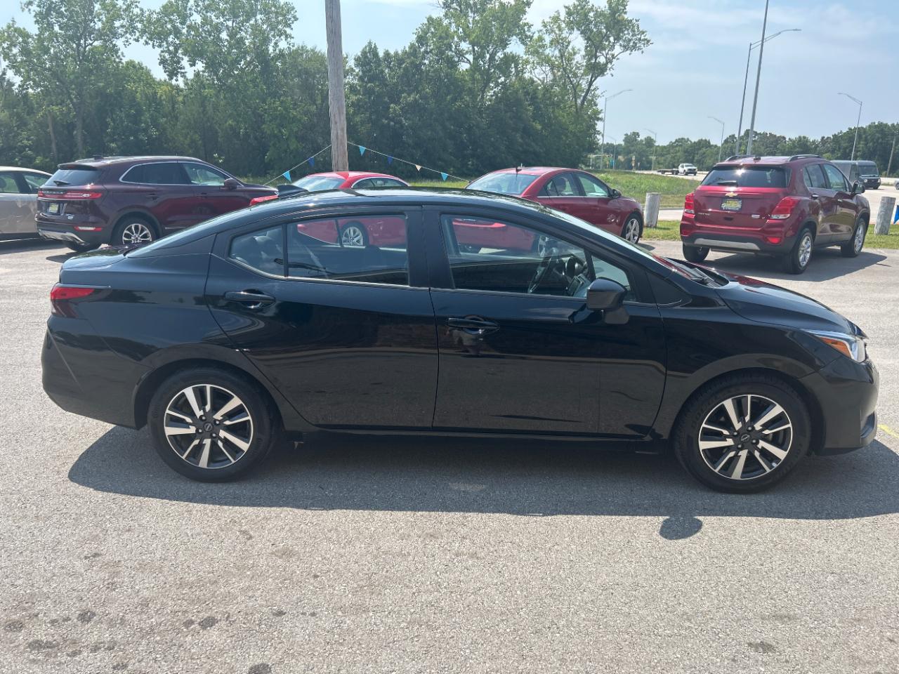 Nissan Versa SV CVT 2023