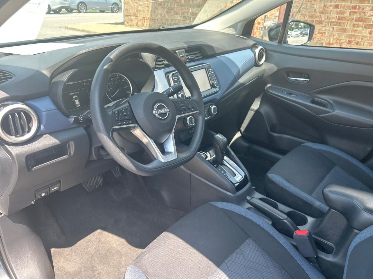 Nissan Versa SV CVT 2023