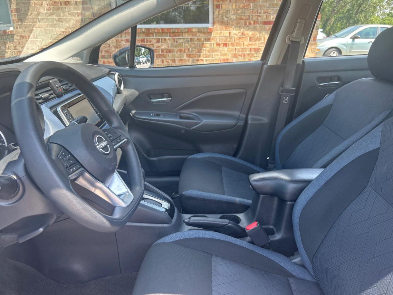 Nissan Versa SV CVT 2023
