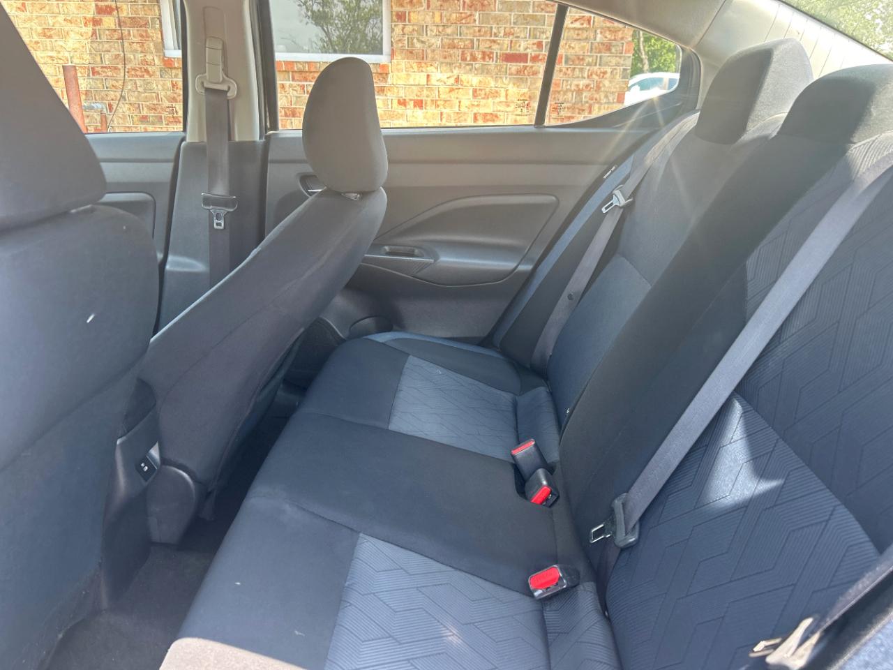 Nissan Versa SV CVT 2023
