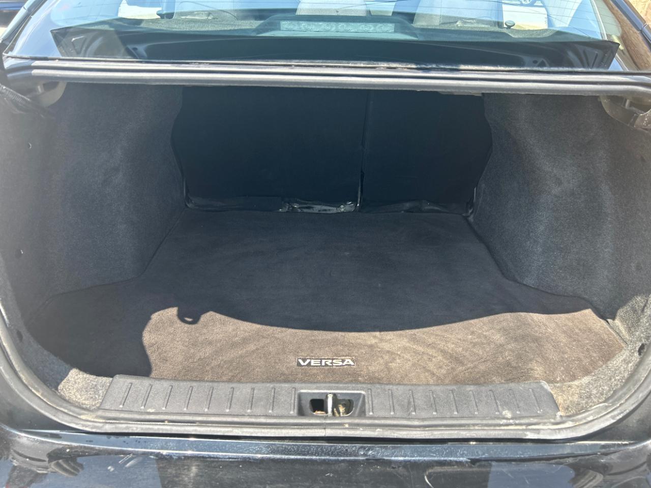 Nissan Versa SV CVT 2023