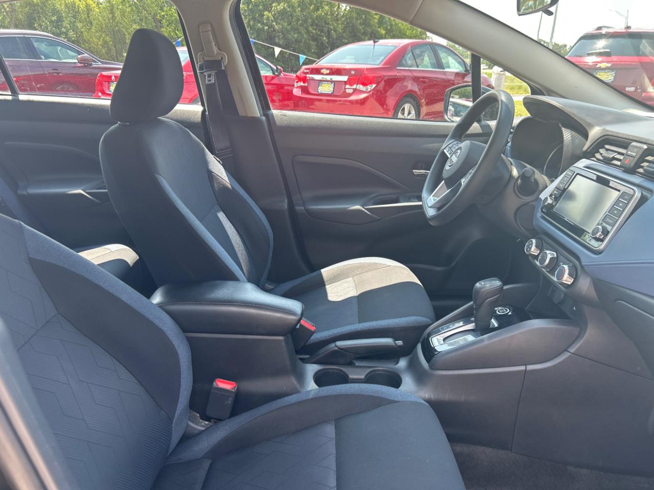 Nissan Versa SV CVT 2023