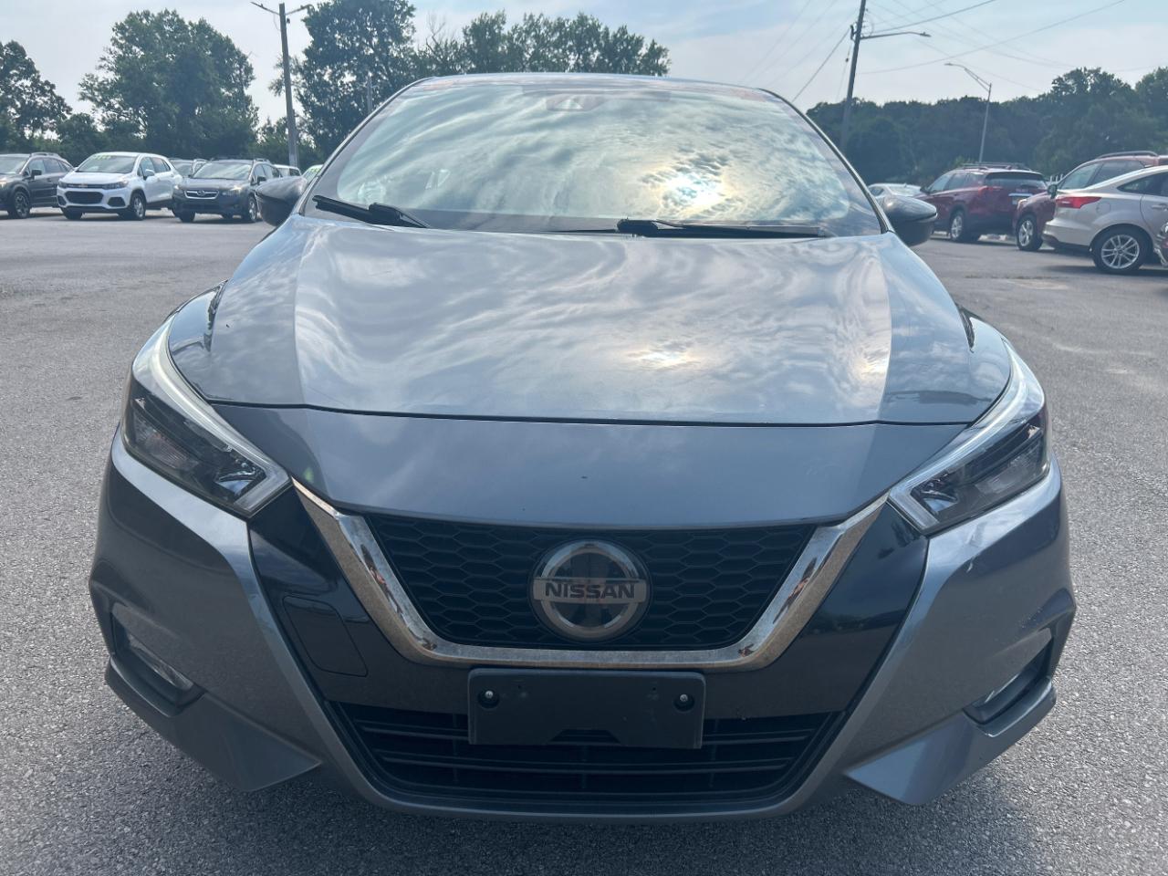 Nissan Versa SR CVT 2020