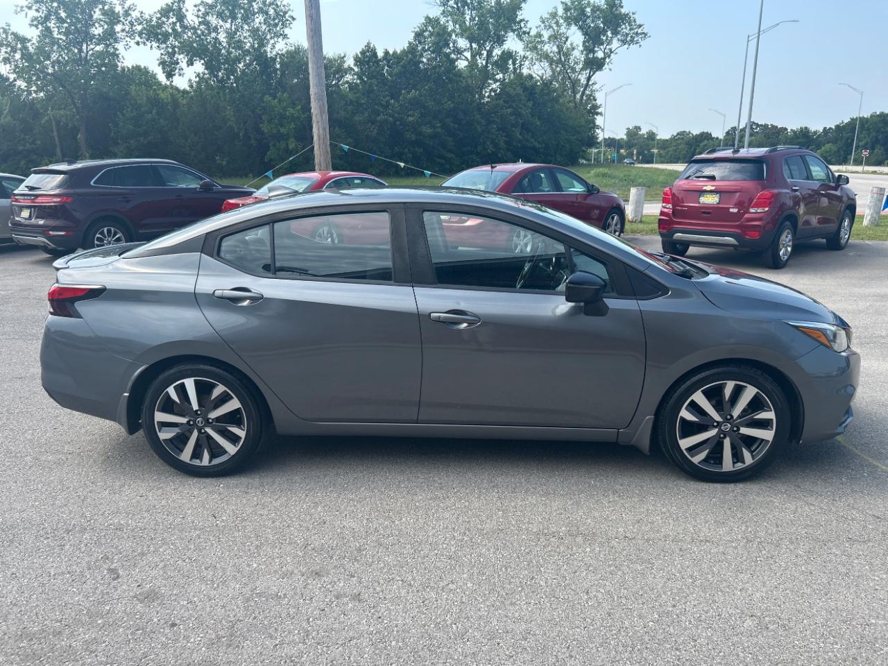 Nissan Versa SR CVT 2020