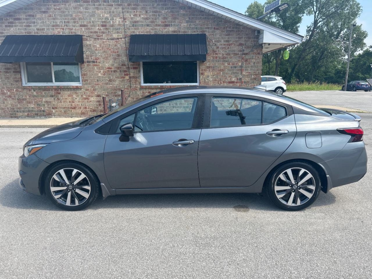 Nissan Versa SR CVT 2020