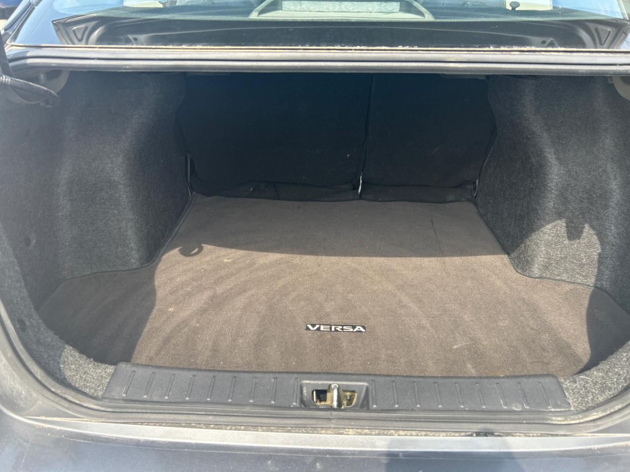Nissan Versa SR CVT 2020
