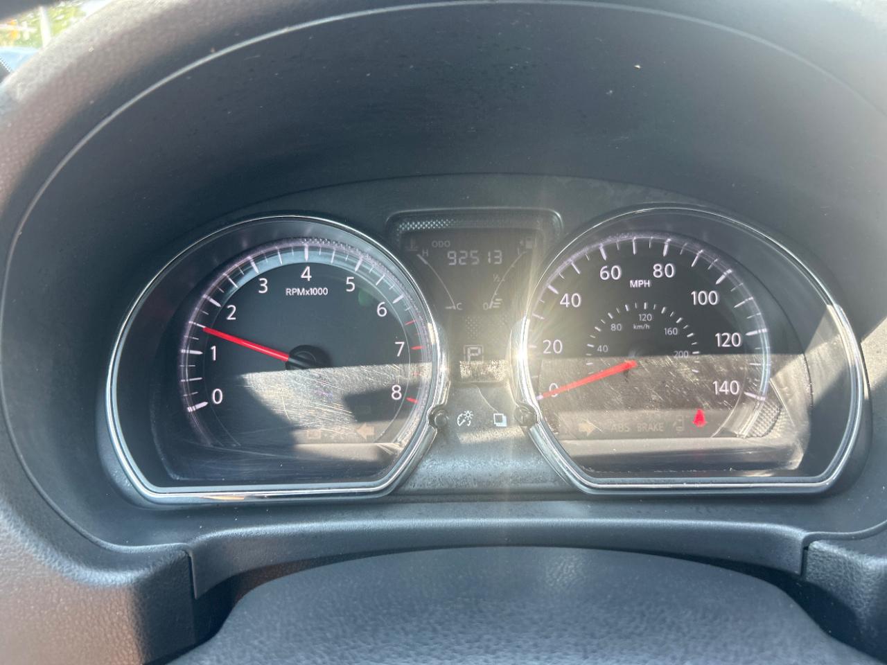 Nissan Versa Sedan SV CVT 2019