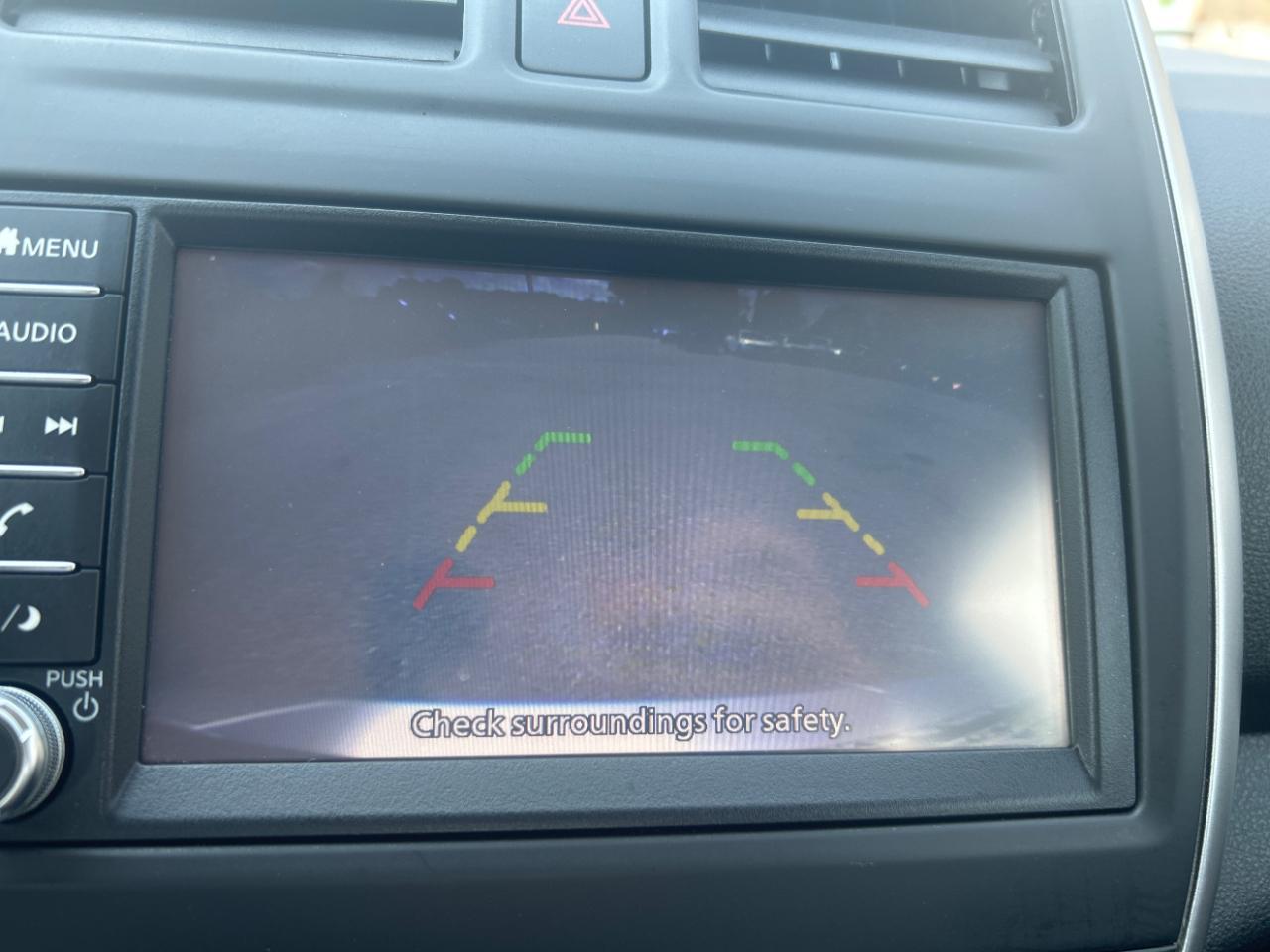 Nissan Versa Sedan SV CVT 2019