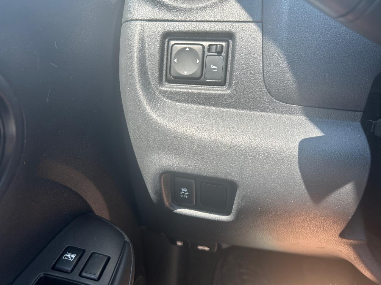 Nissan Versa Sedan SV CVT 2019