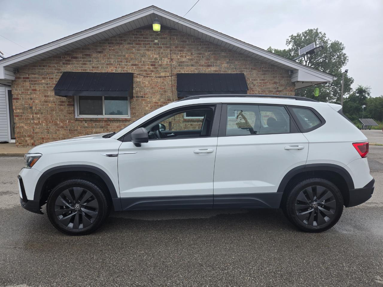 Volkswagen Taos S FWD 2023