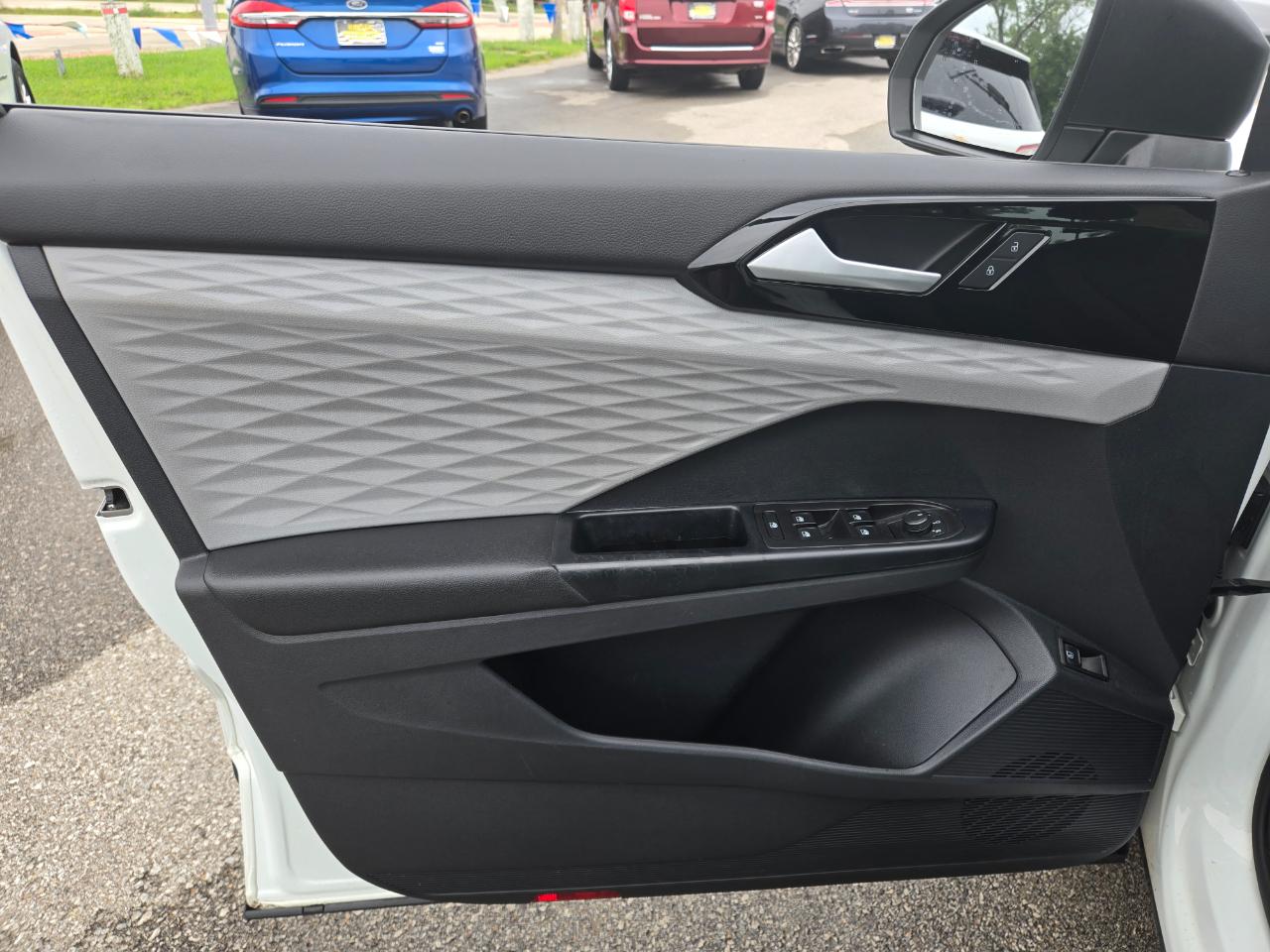 Volkswagen Taos S FWD 2023