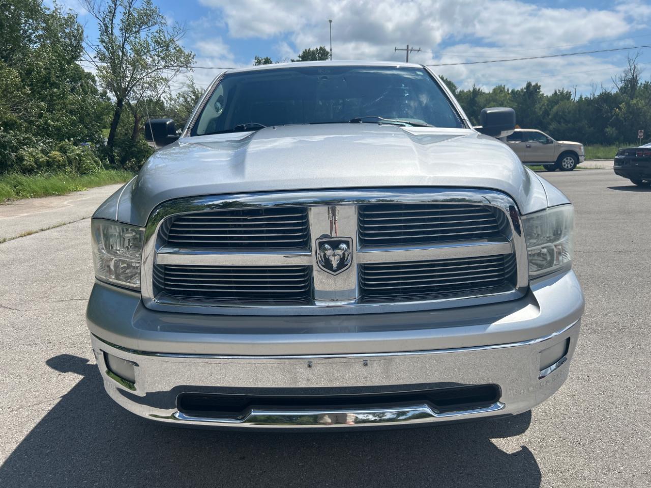 Dodge 1500 4WD Quad Cab 140.5" Big Horn 2011