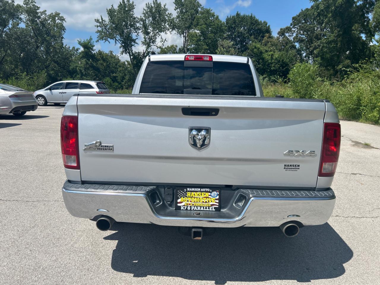 Dodge 1500 4WD Quad Cab 140.5" Big Horn 2011