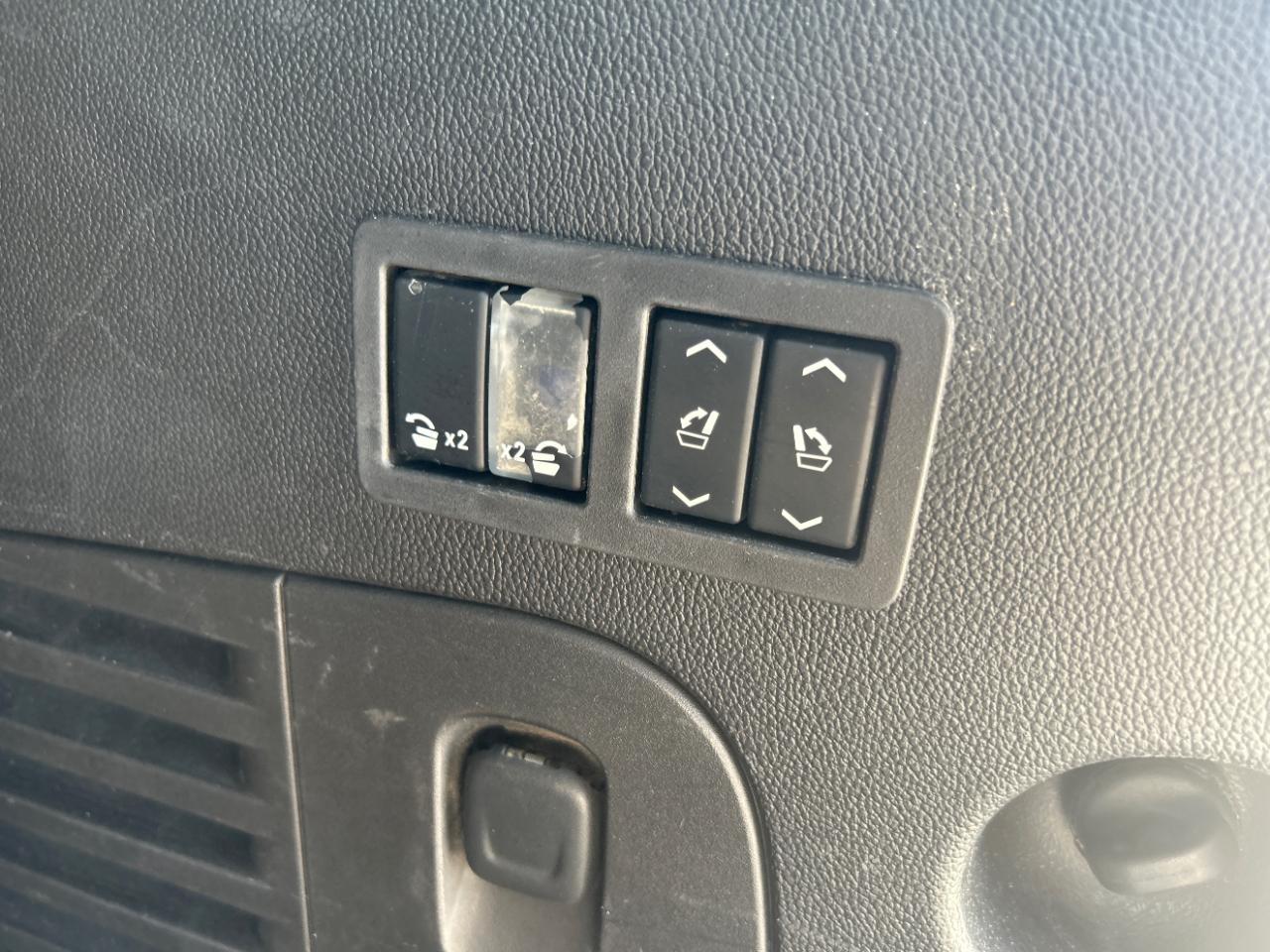 Chevrolet Tahoe 4WD 4dr LT 2015