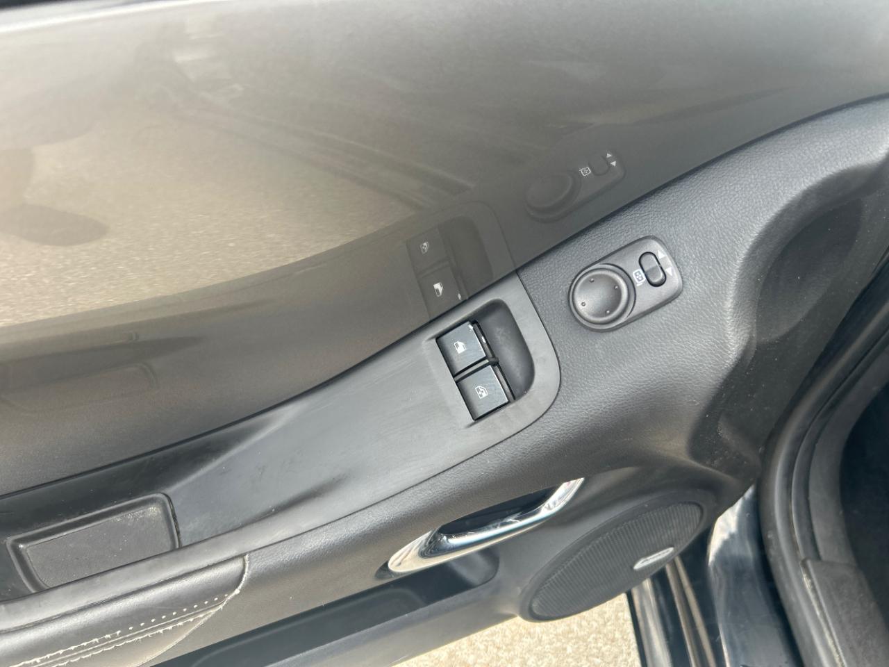 Chevrolet Camaro 2dr Cpe 2LT 2011