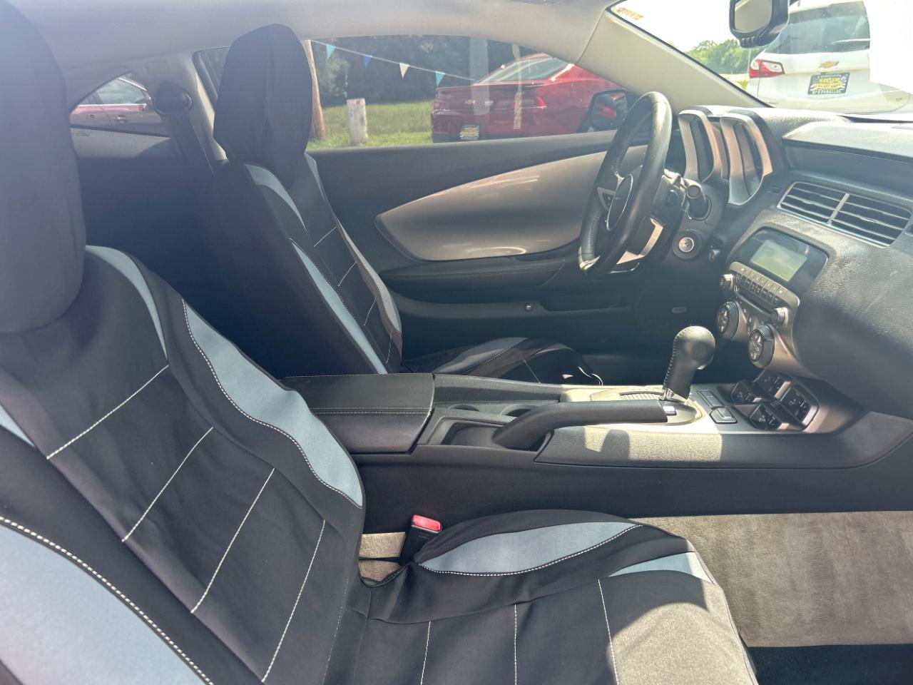 Chevrolet Camaro 2dr Cpe 2LT 2011