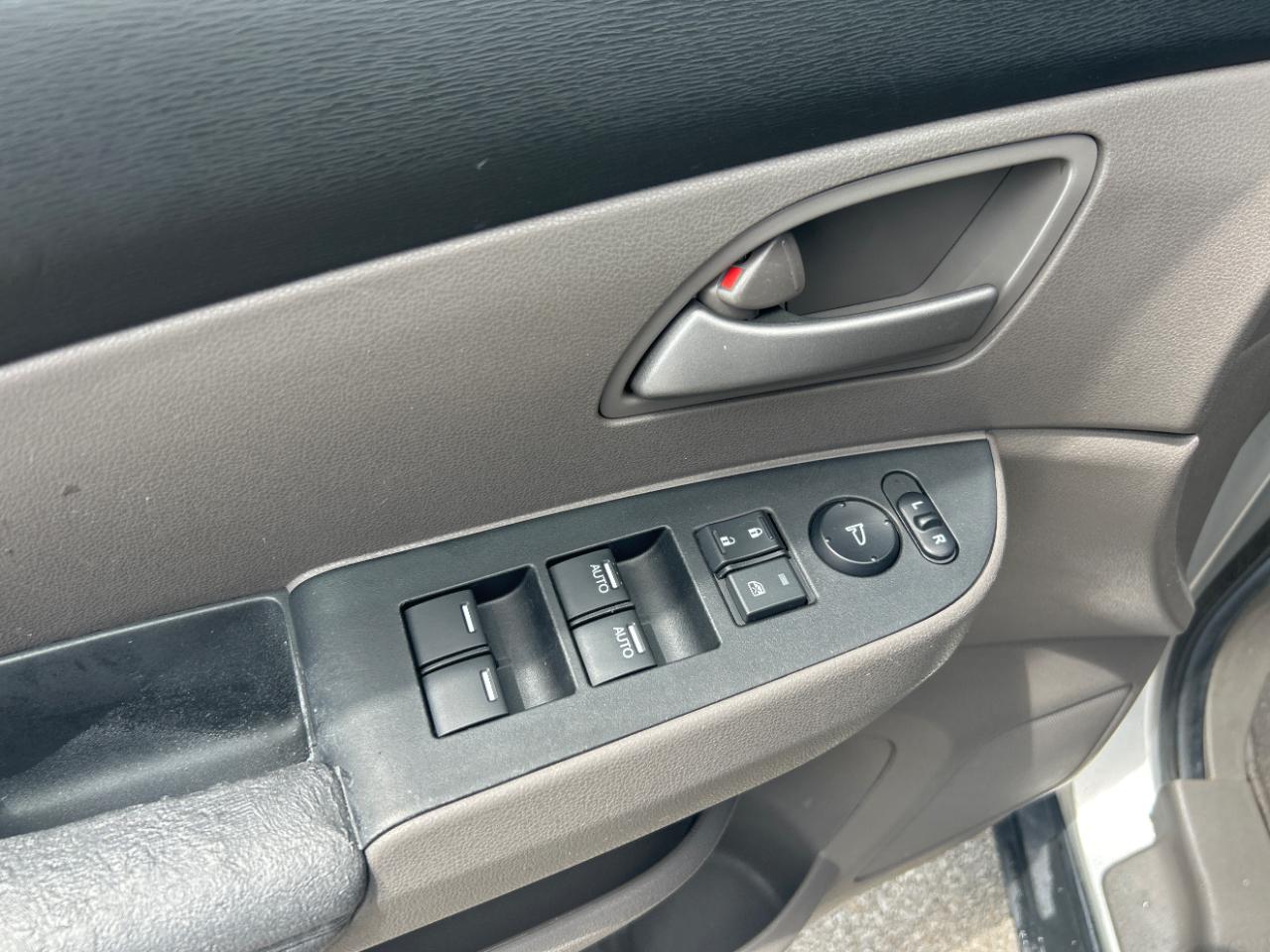 Honda Odyssey 5dr LX 2012