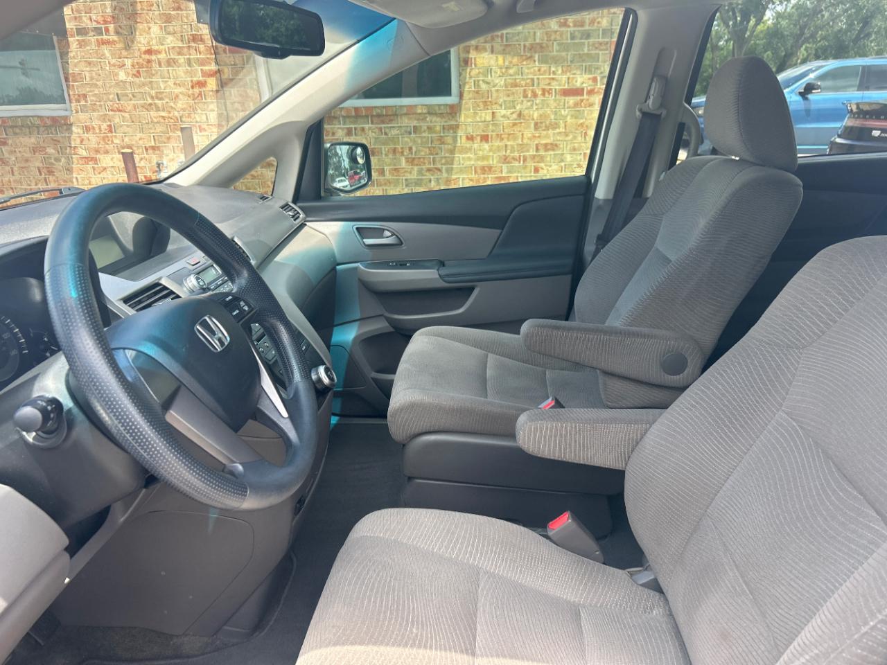 Honda Odyssey 5dr LX 2012