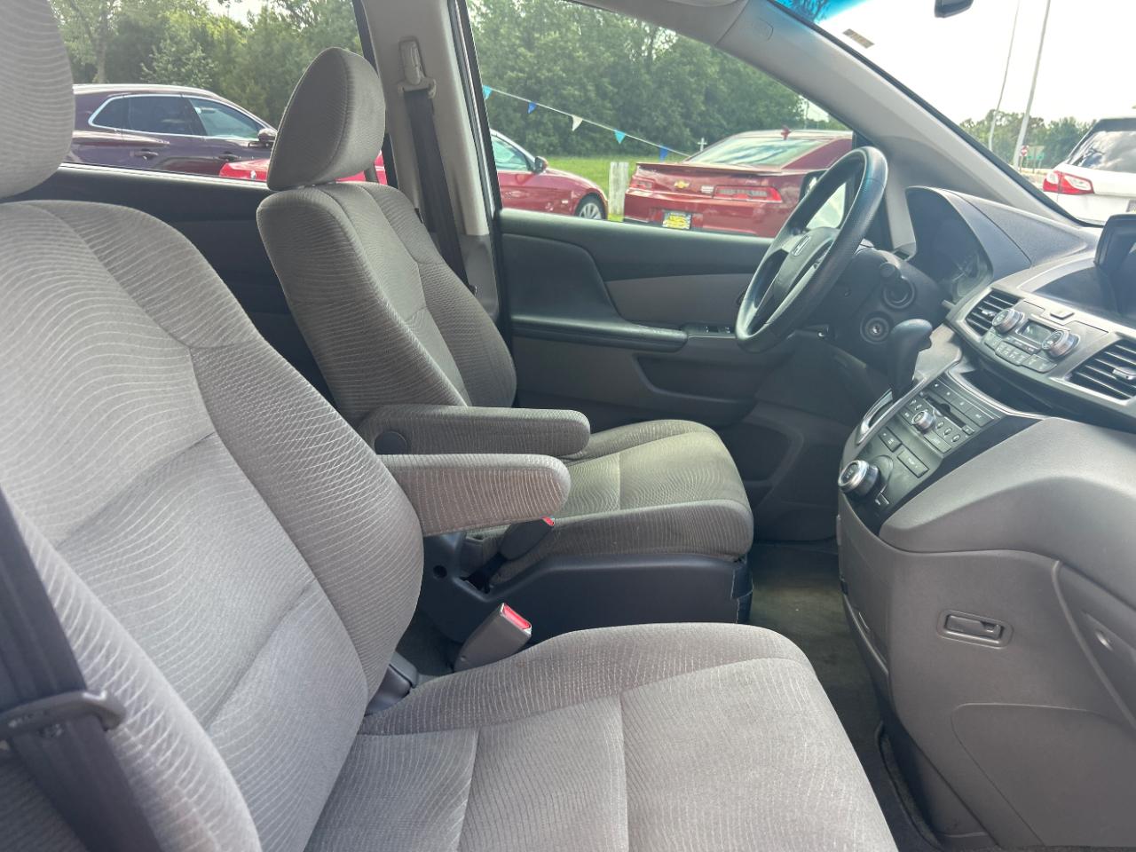 Honda Odyssey 5dr LX 2012