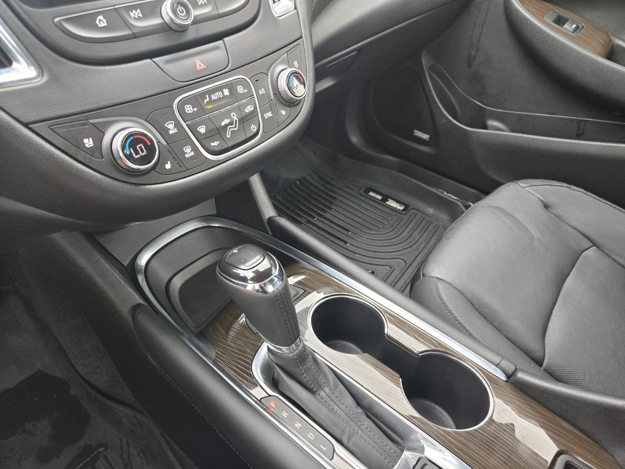 Chevrolet Malibu 4dr Sdn Premier w/2LZ 2017