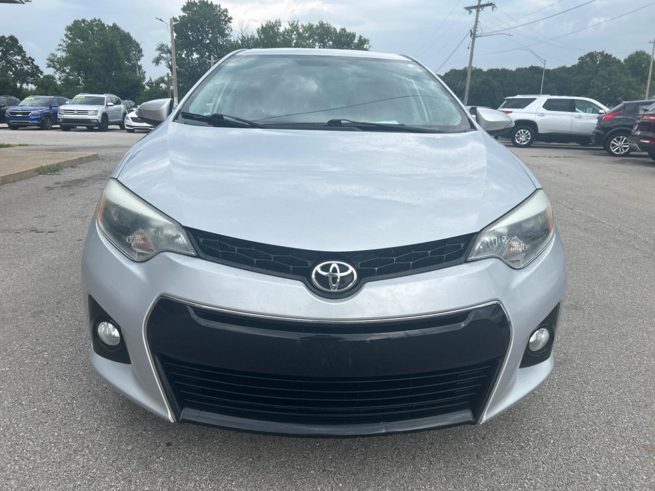 Toyota Corolla 4dr Sedan Auto 2014