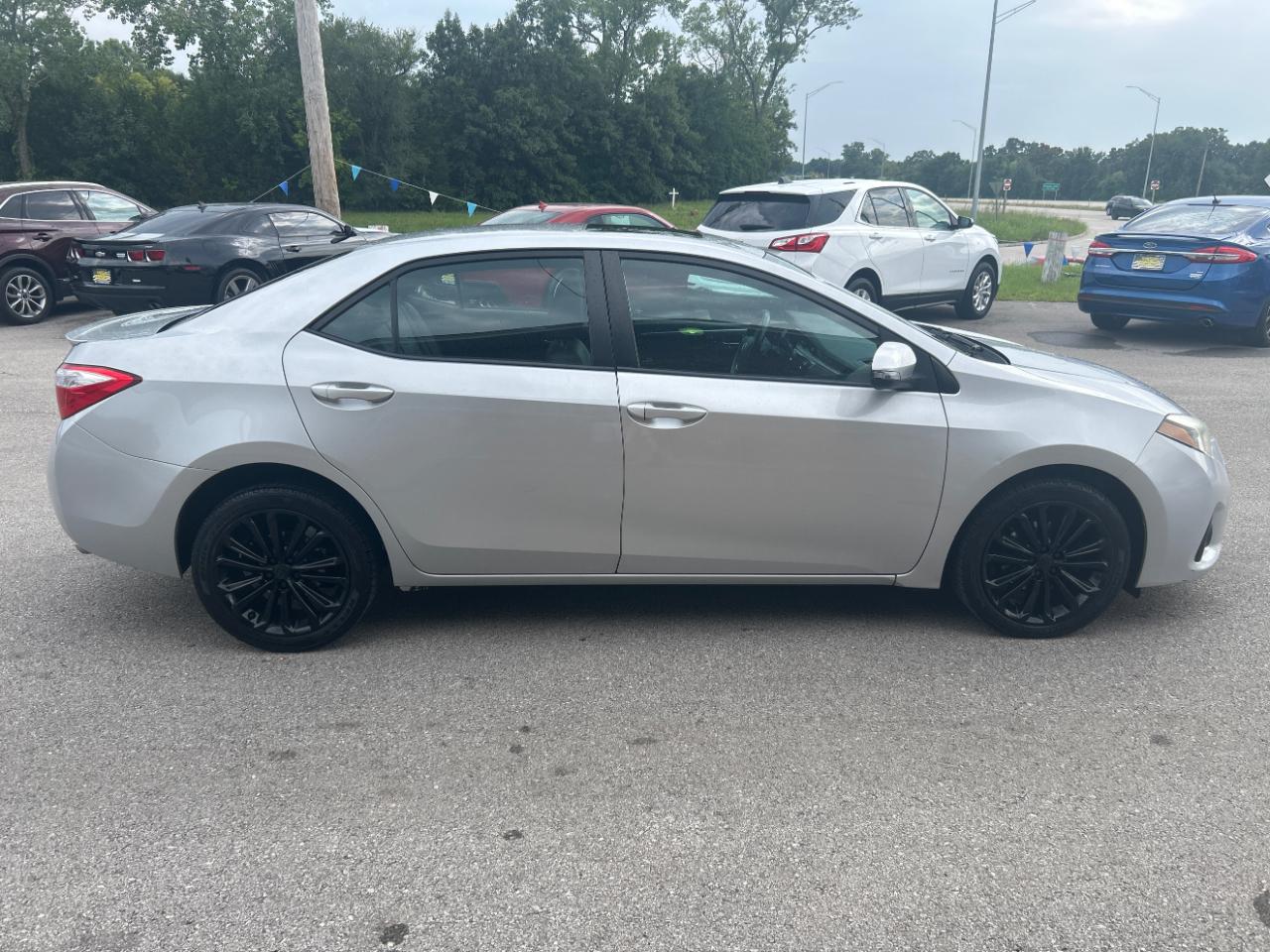 Toyota Corolla 4dr Sedan Auto 2014