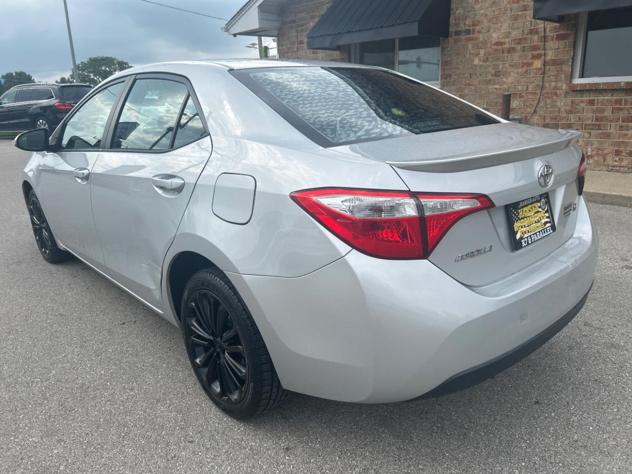 Toyota Corolla 4dr Sedan Auto 2014