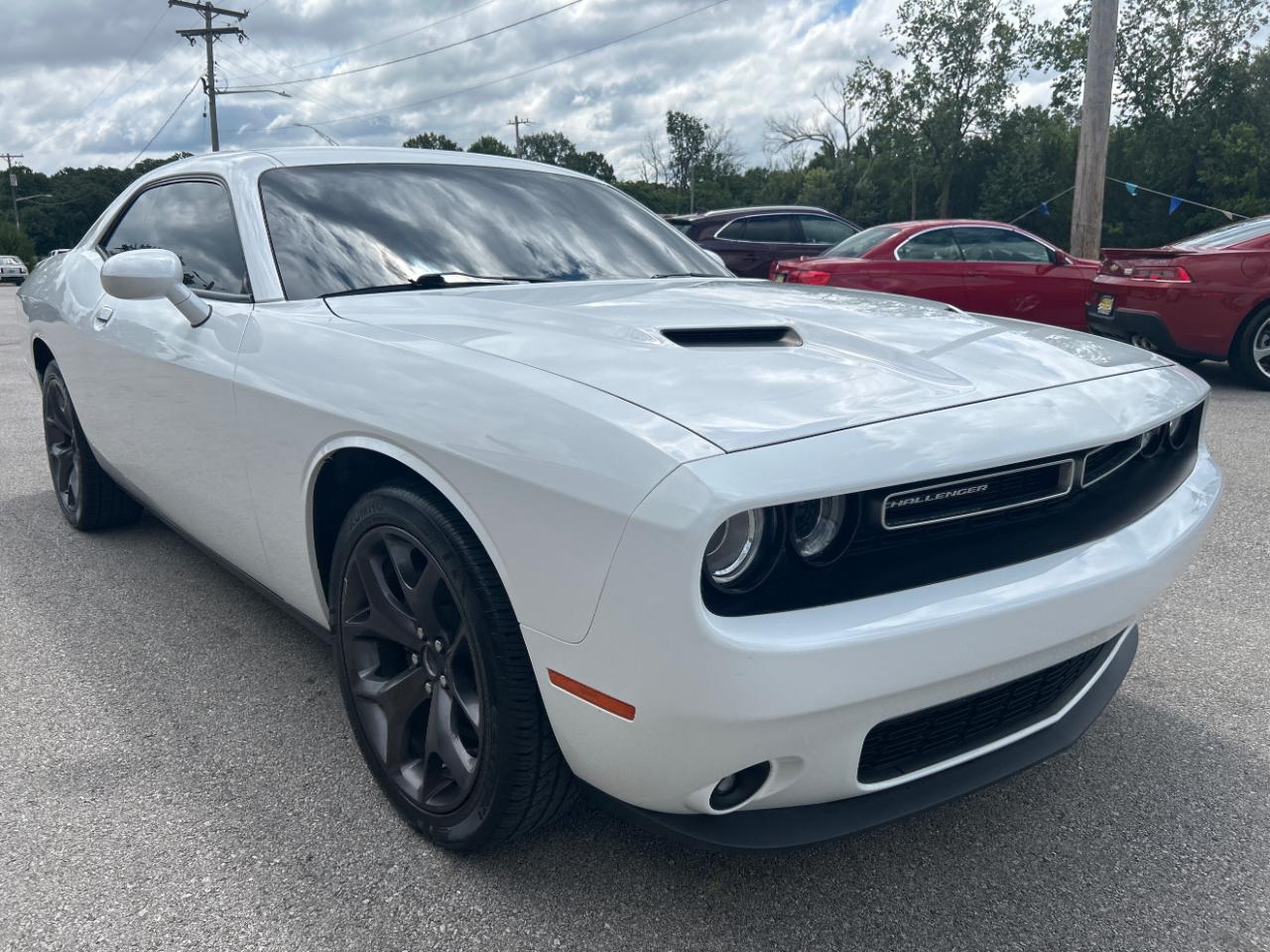 Dodge Challenger SXT RWD 2019