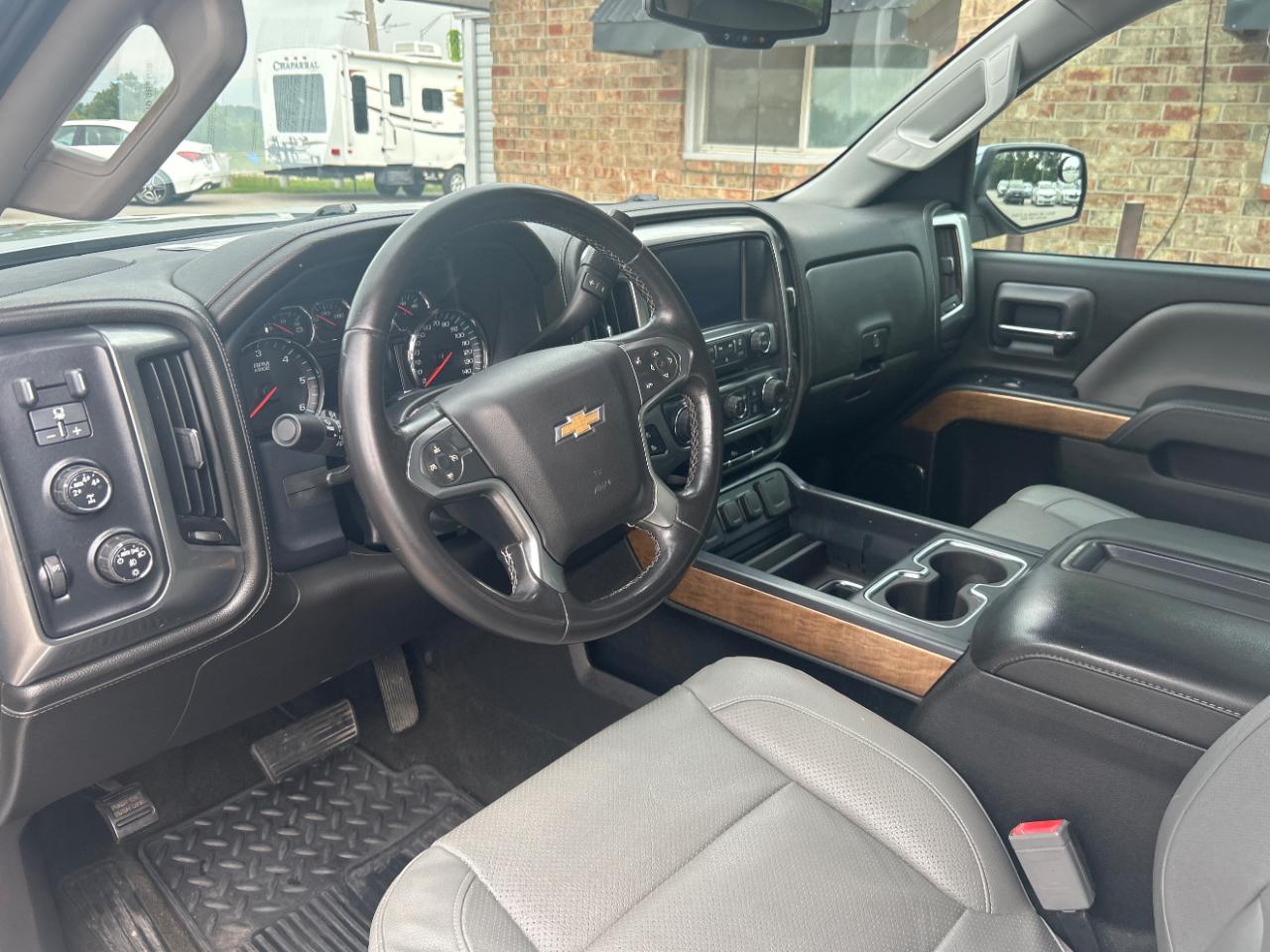 Chevrolet Silverado 1500 4WD Crew Cab 143.5" LTZ w/1LZ 2015