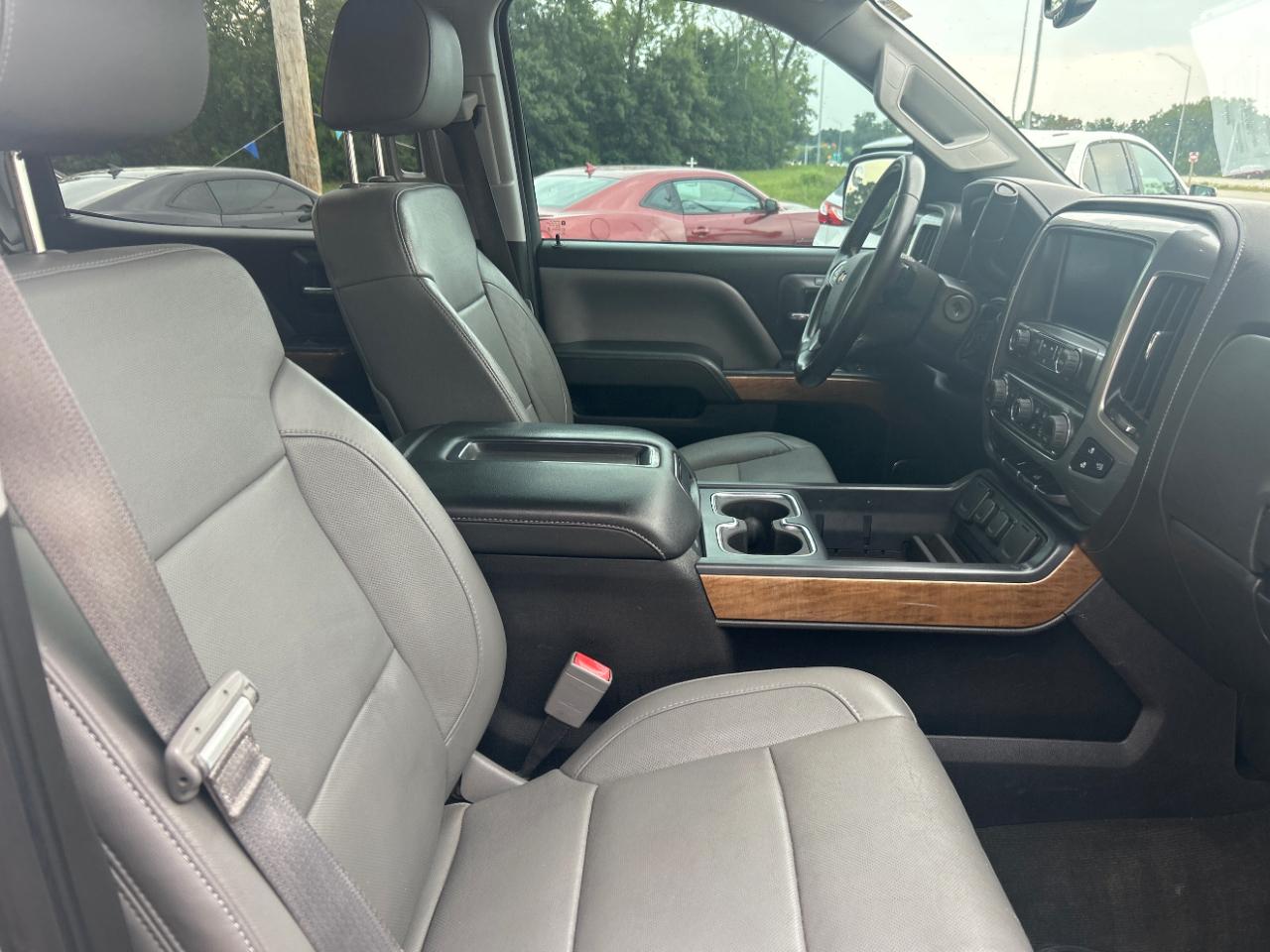 Chevrolet Silverado 1500 4WD Crew Cab 143.5" LTZ w/1LZ 2015