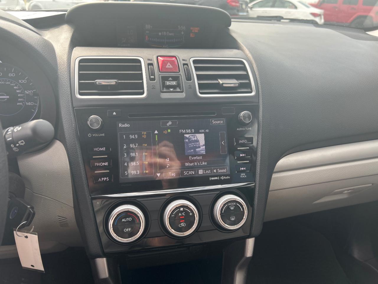 Subaru Forester Premium AWD 2017