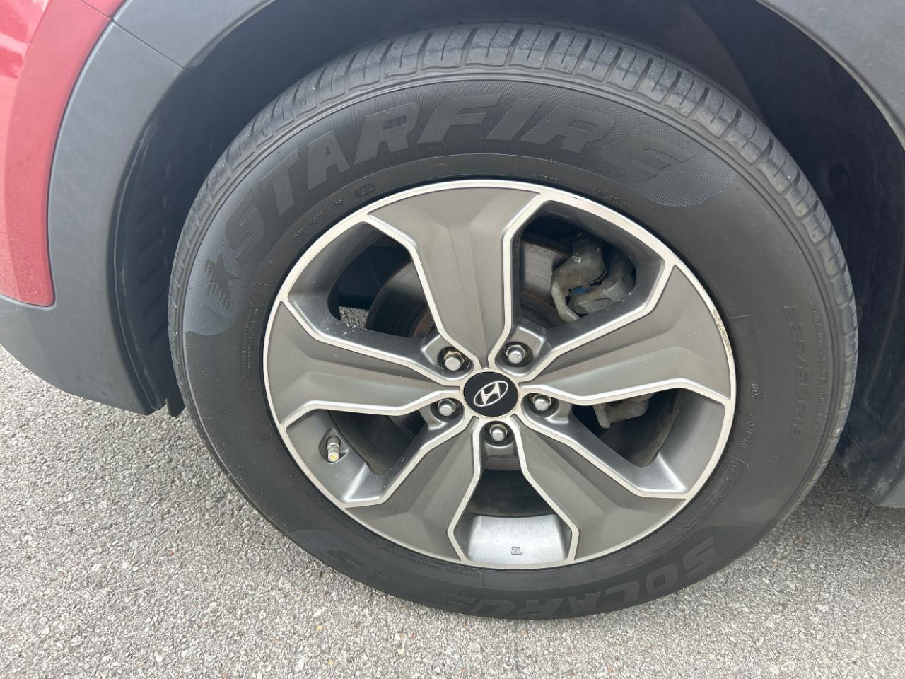 Hyundai Santa Fe FWD 4dr GLS 2013