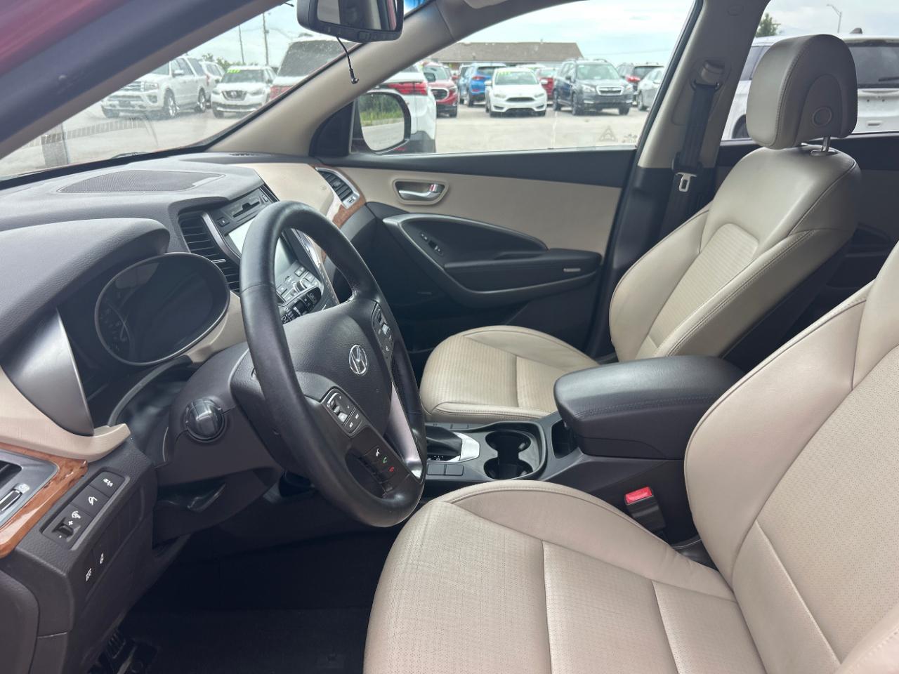 Hyundai Santa Fe FWD 4dr GLS 2013