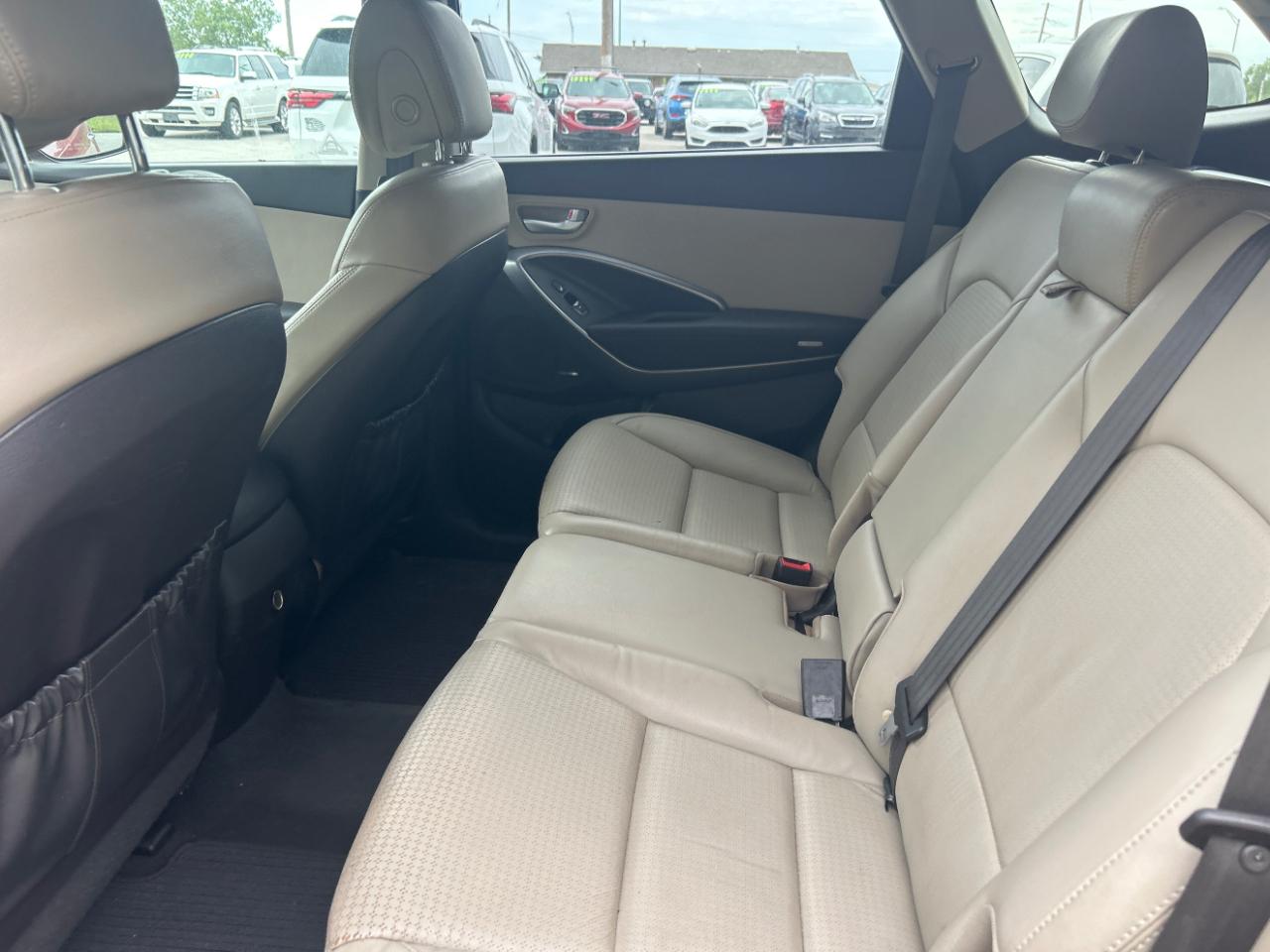 Hyundai Santa Fe FWD 4dr GLS 2013