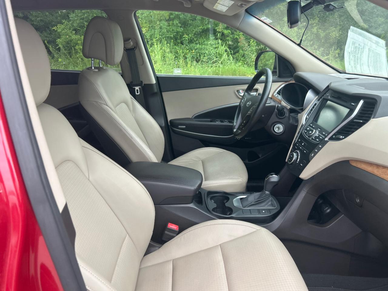 Hyundai Santa Fe FWD 4dr GLS 2013