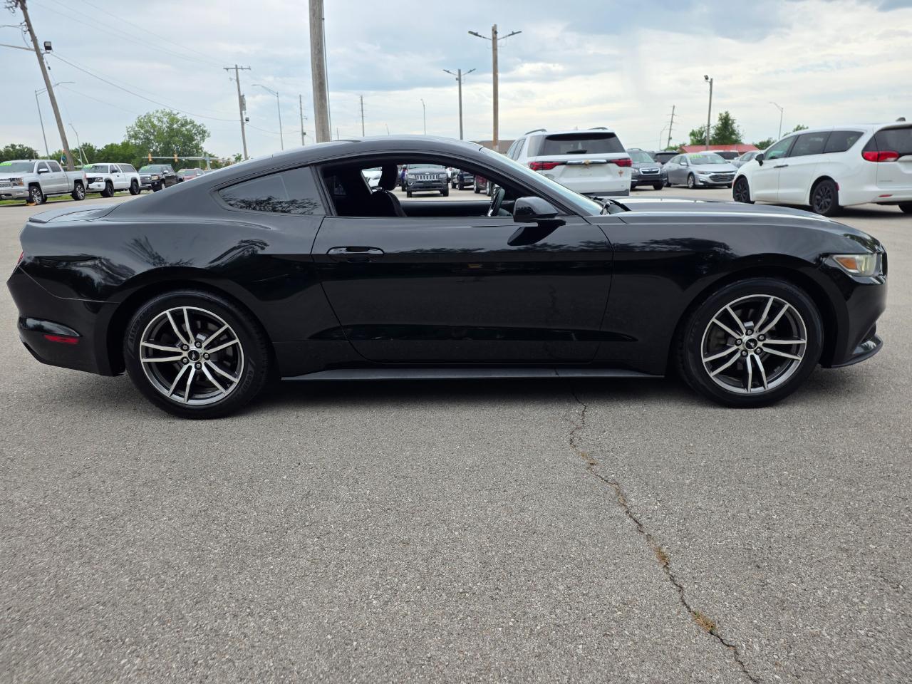 Ford Mustang EcoBoost Fastback 2017