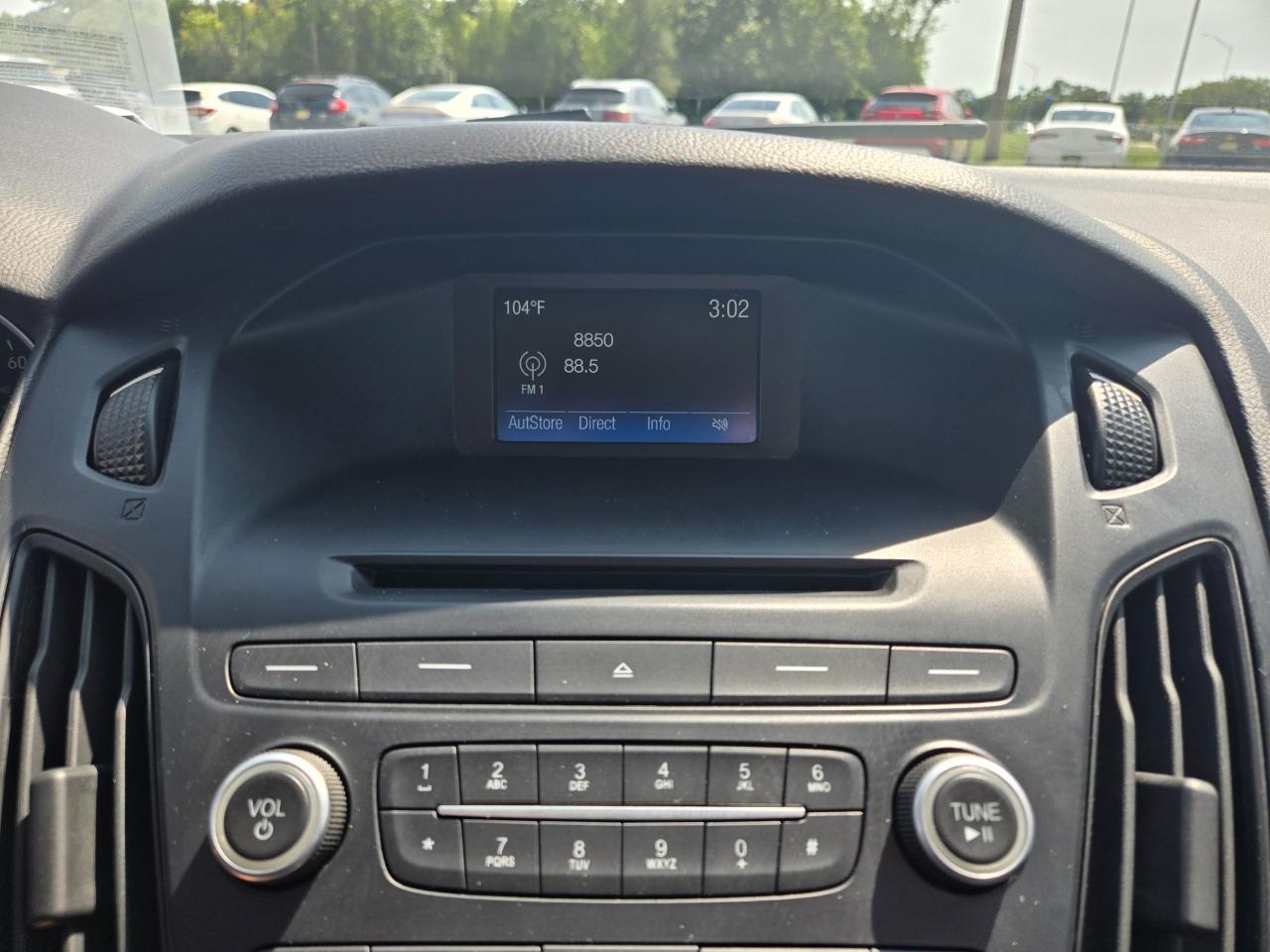 Ford Focus 4dr Sdn SE 2015