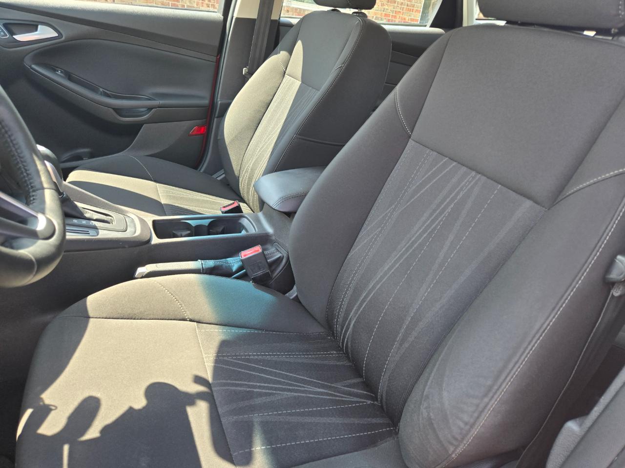 Ford Focus 4dr Sdn SE 2015