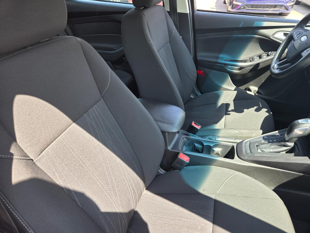 Ford Focus 4dr Sdn SE 2015
