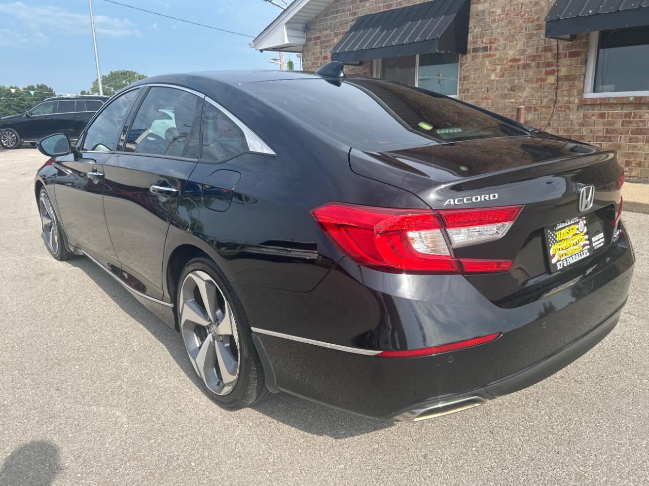 Honda Accord Sedan Touring 2.0T Auto 2020