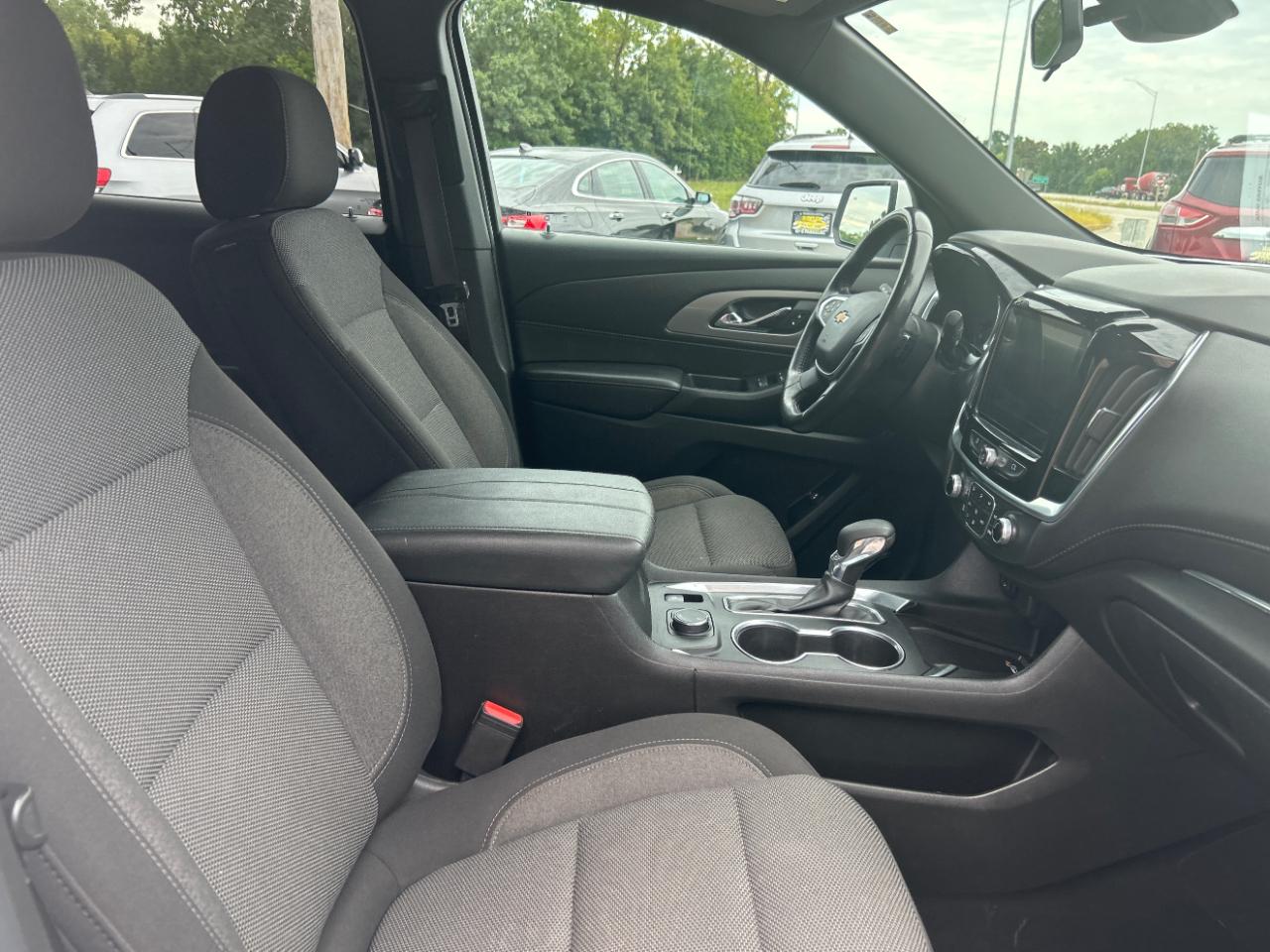 Chevrolet Traverse AWD 4dr LT Cloth w/1LT 2022