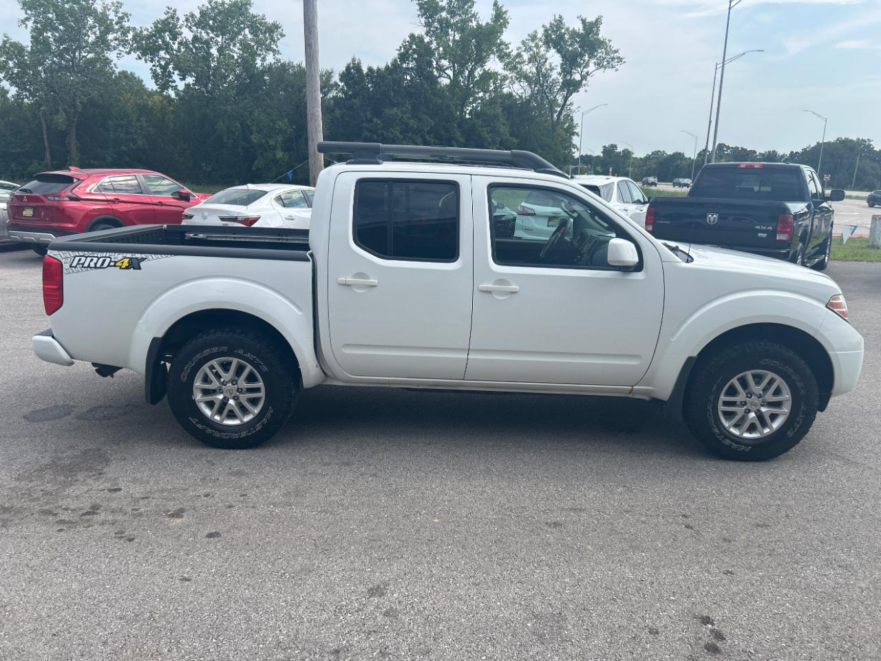 Nissan Frontier 4WD Crew Cab SWB Auto PRO-4X 2016