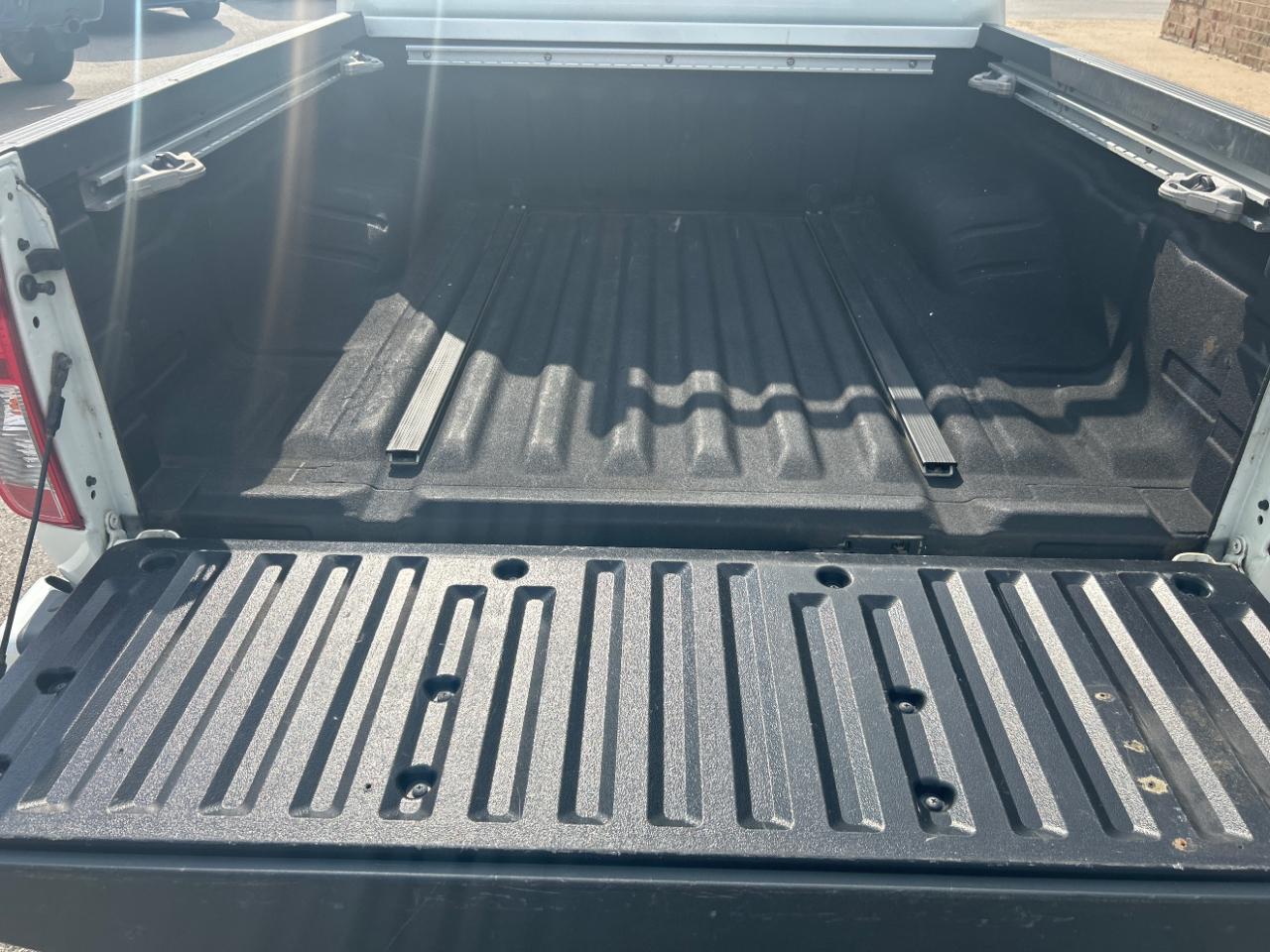 Nissan Frontier 4WD Crew Cab SWB Auto PRO-4X 2016