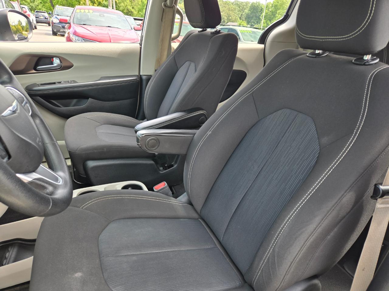Chrysler Voyager L FWD 2020