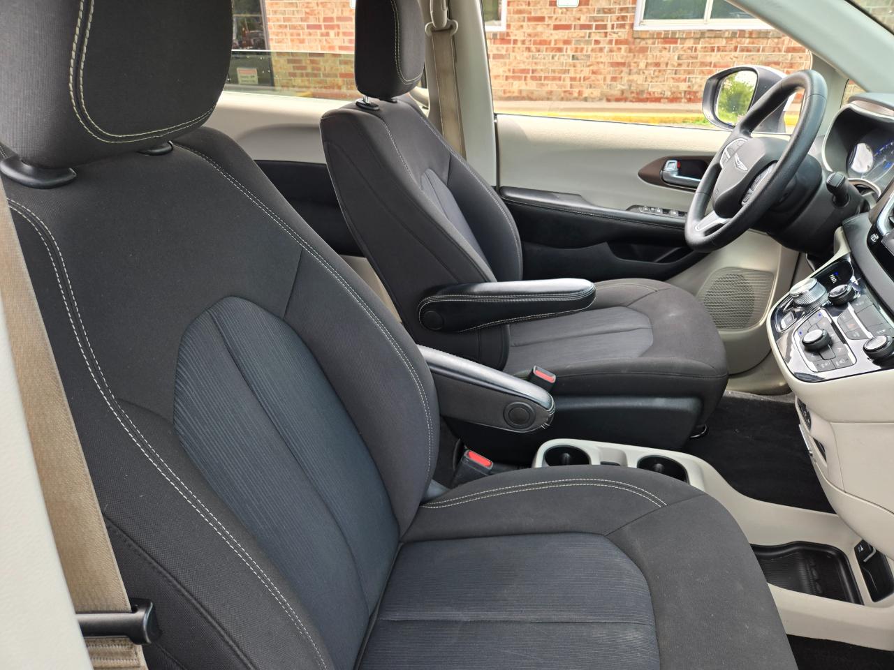 Chrysler Voyager L FWD 2020