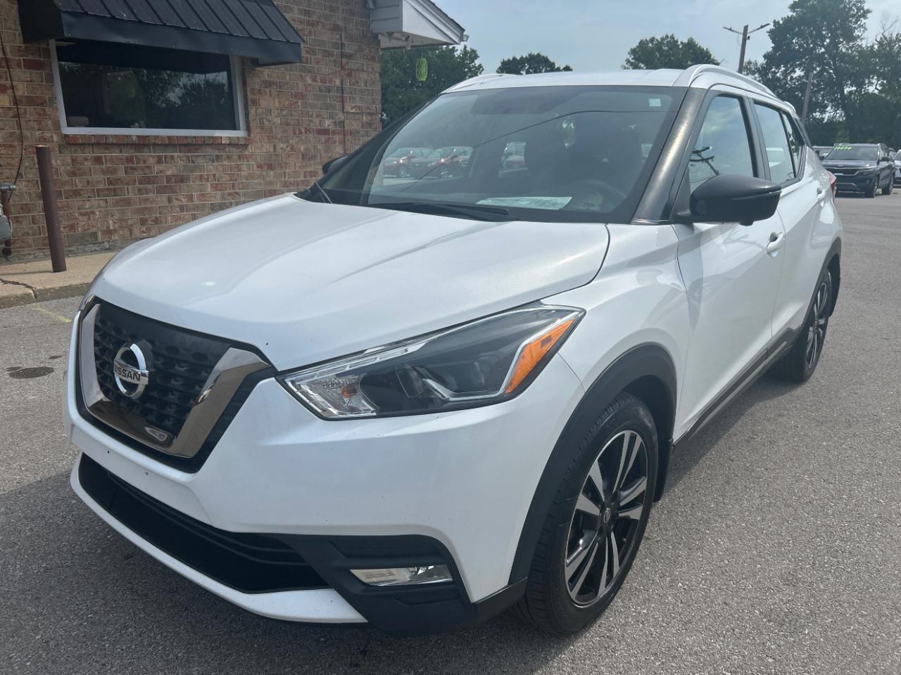 2019 Nissan Kicks SR FWD