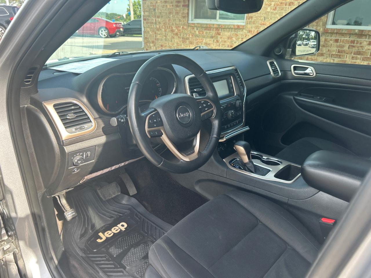 Jeep Grand Cherokee Laredo 4x2 2017