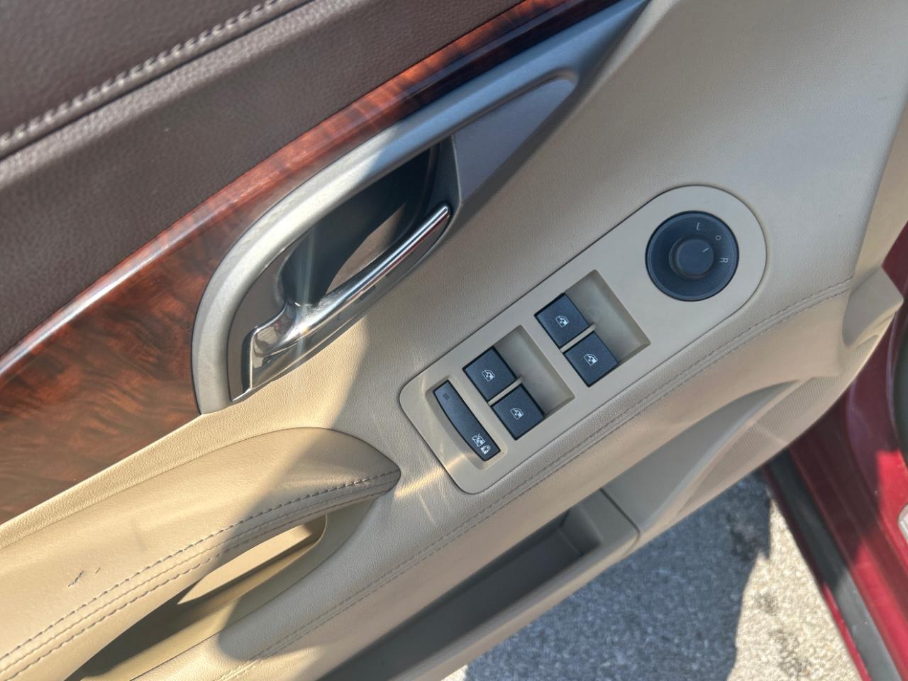 Buick LaCrosse 4dr Sdn CXL FWD 2011